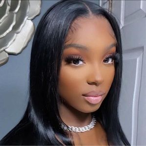 Meet your Posher, Alivia